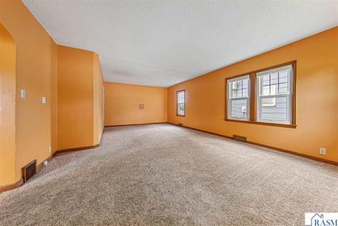 613 S Broadway Street New Ulm MN 56073