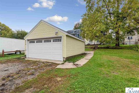 613 S Broadway Street New Ulm MN 56073