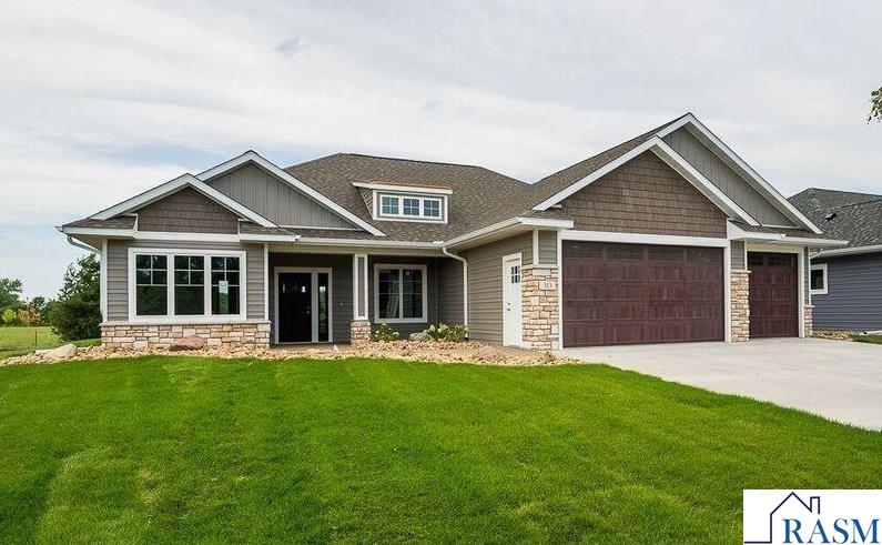 301 Dancing Waters Circle Mankato MN 56001