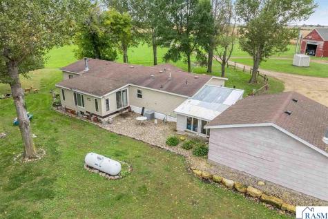 13462 620th Avenue Mapleton MN 56065
