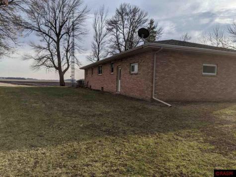 31077 601st Avenue Winthrop MN 55396