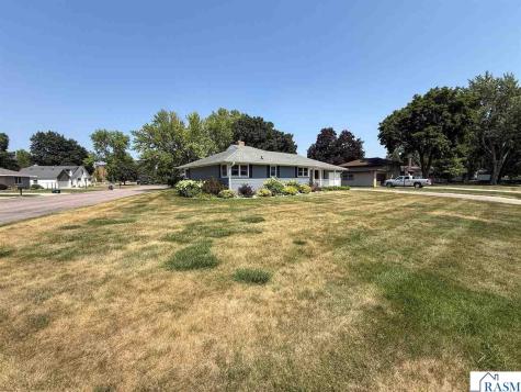 103 Camelsback Road New Ulm MN 56073