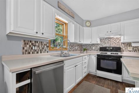 618 N 1 Street Waterville MN 56096