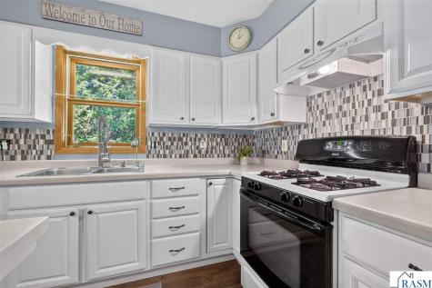 618 N 1 Street Waterville MN 56096