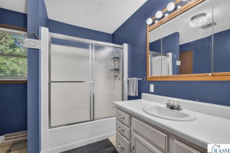 618 N 1 Street Waterville MN 56096
