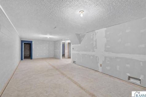 618 N 1 Street Waterville MN 56096