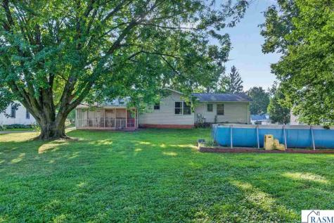618 N 1 Street Waterville MN 56096