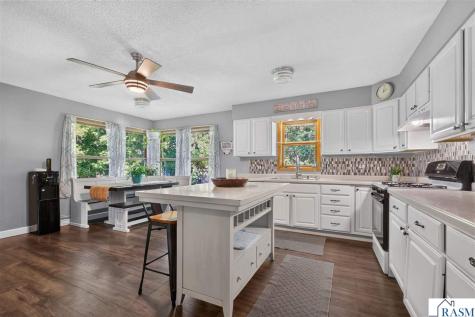 618 N 1 Street Waterville MN 56096