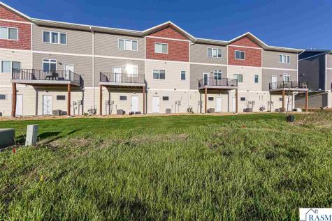 2194 Rolling Green Trail North Mankato MN 56003