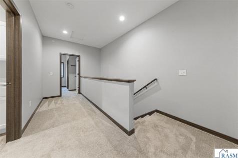 2194 Rolling Green Trail North Mankato MN 56003