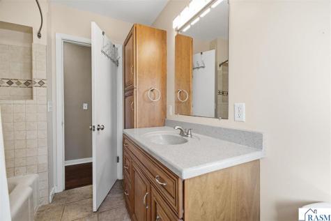 557 SE 2nd Avenue Wells MN 56097