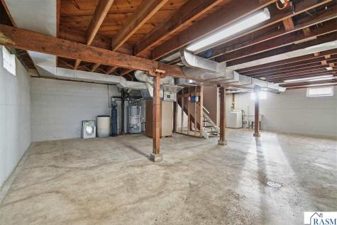 557 SE 2nd Avenue Wells MN 56097