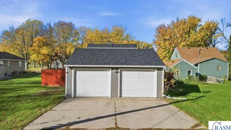557 SE 2nd Avenue Wells MN 56097