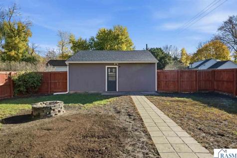 557 SE 2nd Avenue Wells MN 56097