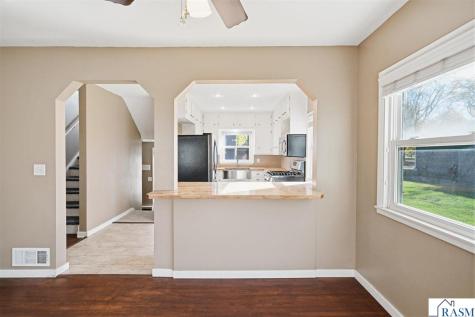 557 SE 2nd Avenue Wells MN 56097