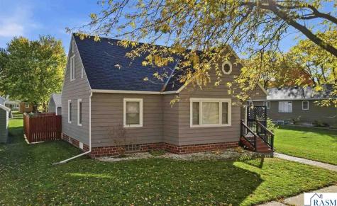557 SE 2nd Avenue Wells MN 56097