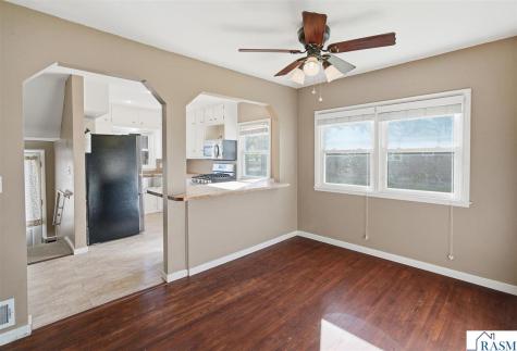 557 SE 2nd Avenue Wells MN 56097