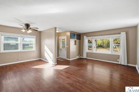 557 SE 2nd Avenue Wells MN 56097