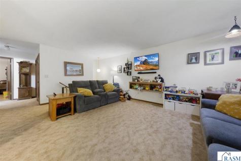 220 S Montgomery Avenue Le Center MN 56057