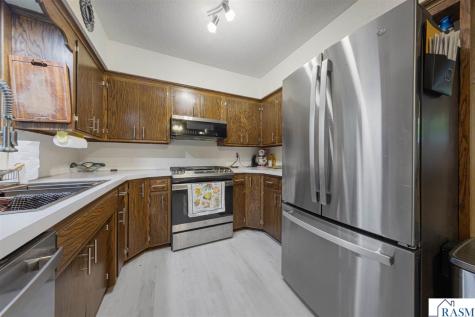 220 S Montgomery Avenue Le Center MN 56057