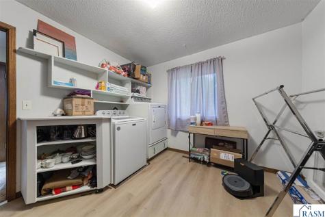 220 S Montgomery Avenue Le Center MN 56057
