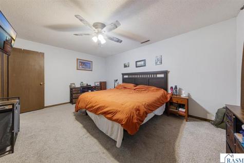 220 S Montgomery Avenue Le Center MN 56057