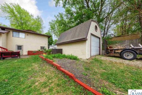 220 S Montgomery Avenue Le Center MN 56057
