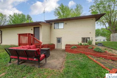 220 S Montgomery Avenue Le Center MN 56057