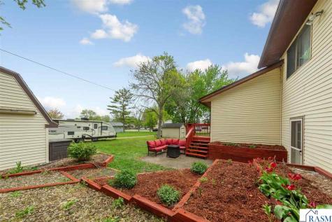 220 S Montgomery Avenue Le Center MN 56057