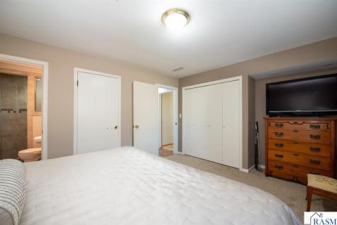 1214 W River Drive Mankato MN 56001