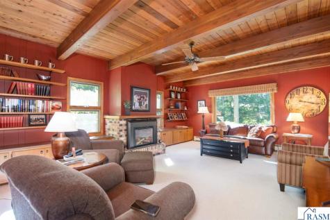 1214 W River Drive Mankato MN 56001