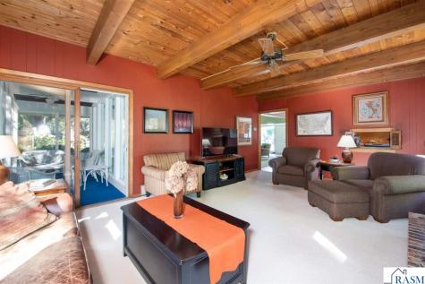 1214 W River Drive Mankato MN 56001