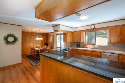 1214 W River Drive Mankato MN 56001