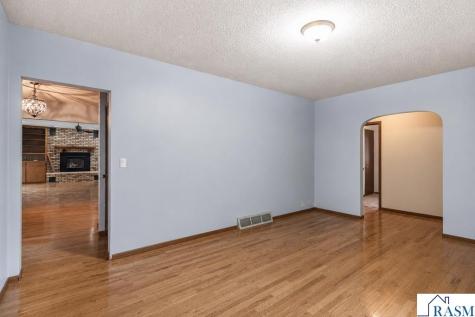 127 E Higbie Avenue Minnesota Lake MN 56068