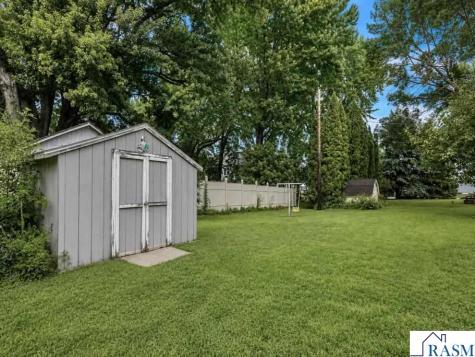 127 E Higbie Avenue Minnesota Lake MN 56068