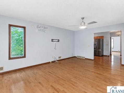 127 E Higbie Avenue Minnesota Lake MN 56068