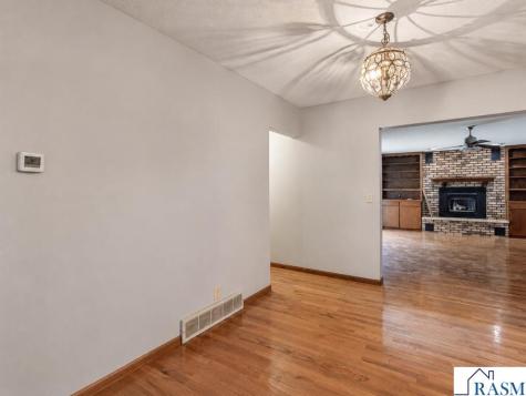 127 E Higbie Avenue Minnesota Lake MN 56068