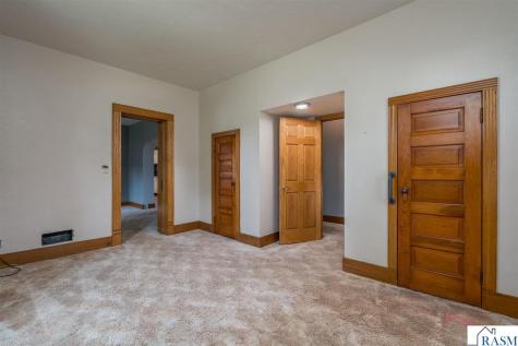 408 Main Street Le Sueur MN 56058