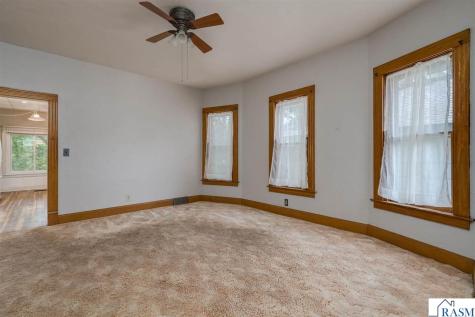 408 Main Street Le Sueur MN 56058