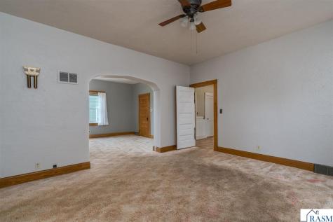408 Main Street Le Sueur MN 56058