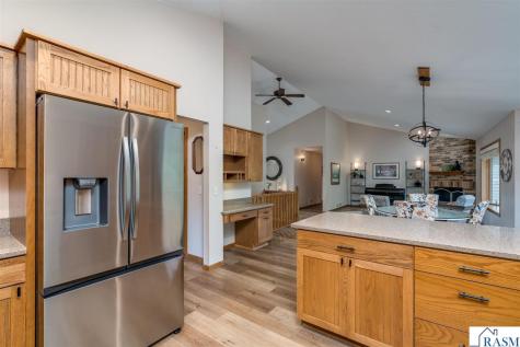 120 Sunburst Circle Mankato MN 56001-4792