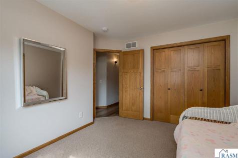 120 Sunburst Circle Mankato MN 56001-4792