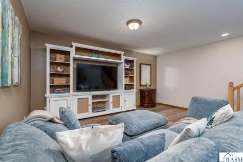 120 Sunburst Circle Mankato MN 56001-4792