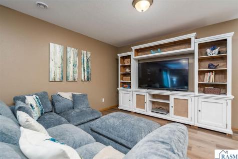 120 Sunburst Circle Mankato MN 56001-4792