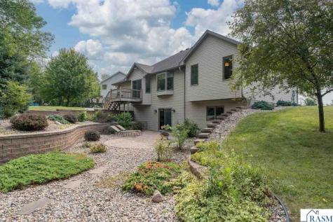 120 Sunburst Circle Mankato MN 56001-4792