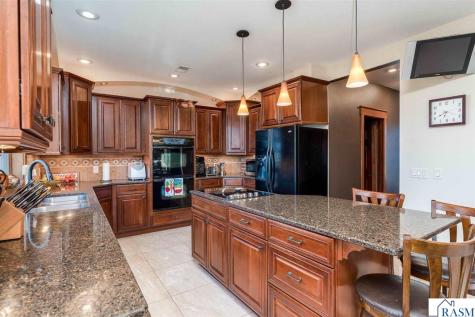 116 Rosewood Drive Mankato MN 56001
