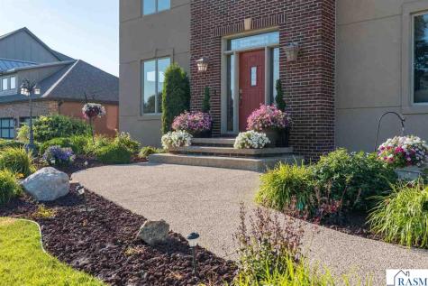116 Rosewood Drive Mankato MN 56001