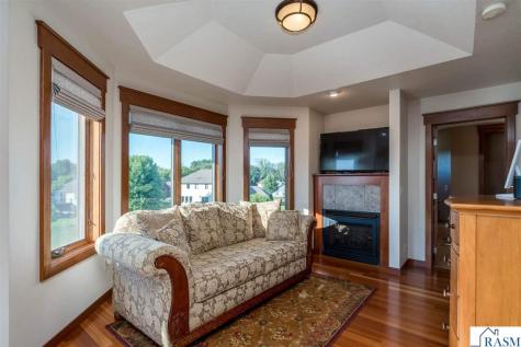 116 Rosewood Drive Mankato MN 56001
