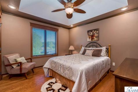116 Rosewood Drive Mankato MN 56001