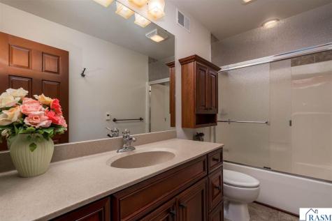 116 Rosewood Drive Mankato MN 56001